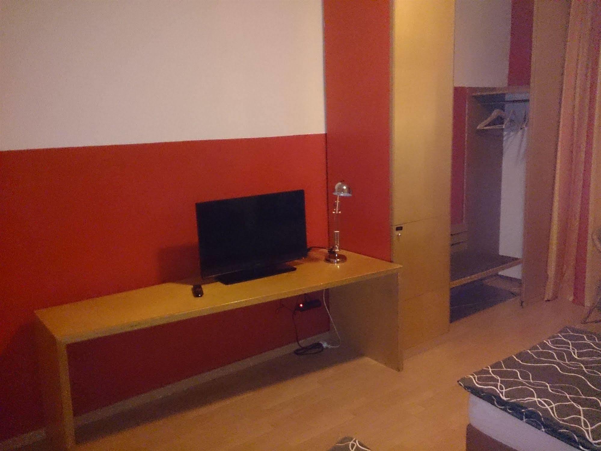 Ruhrzimmer Гелзенкирхен Екстериор снимка